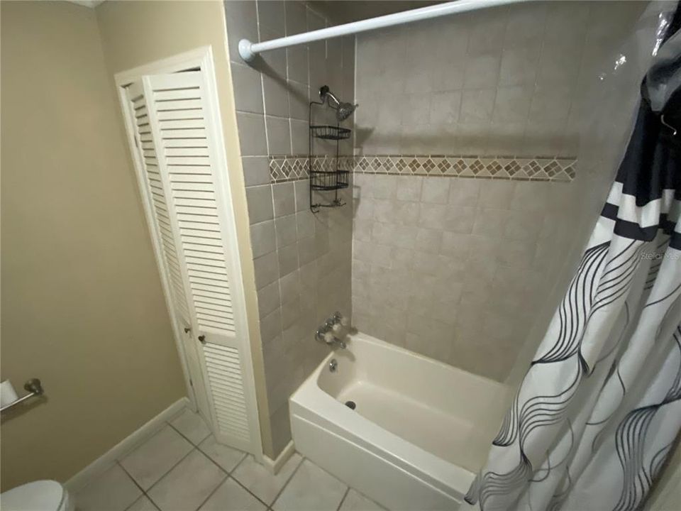 В аренду: $1,700 (3 спален, 2 ванн, 1572 Квадратных фут)