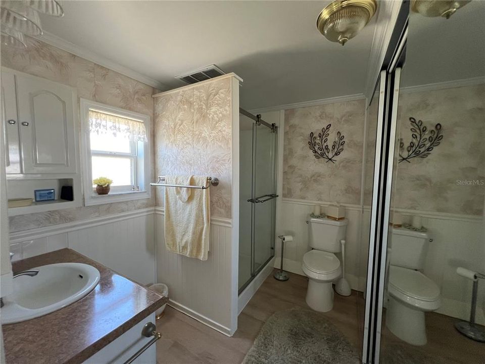 For Sale: $224,900 (2 beds, 2 baths, 1266 Square Feet)