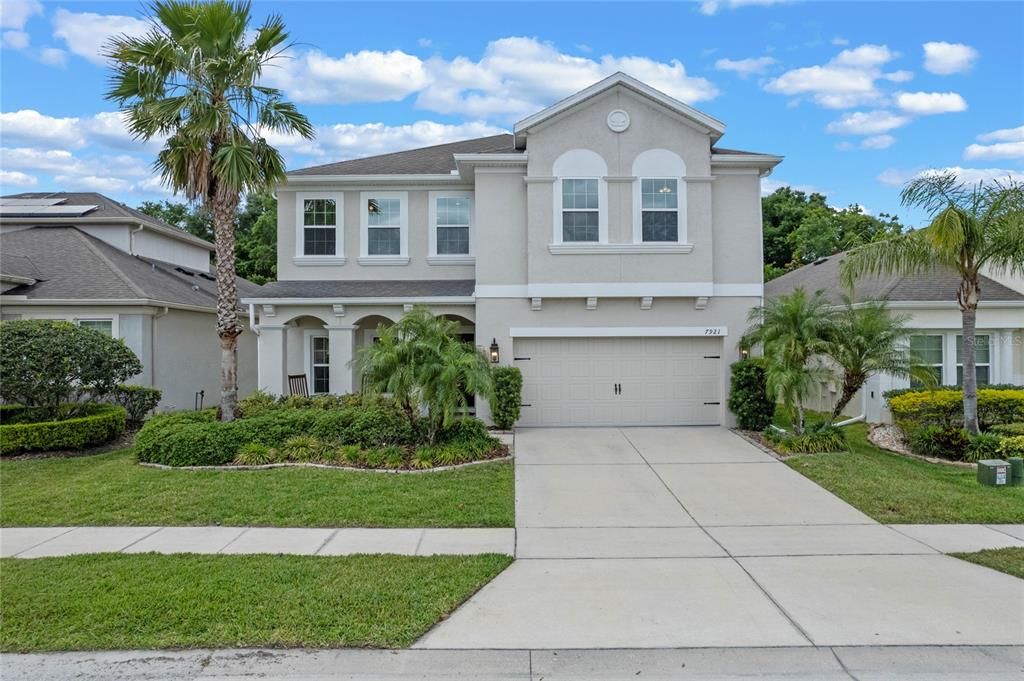 Active With Contract: $644,900 (5 beds, 3 baths, 2572 Square Feet)