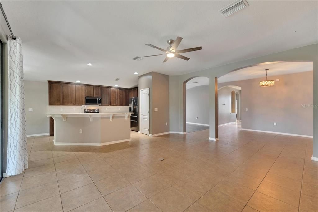 For Sale: $450,000 (4 beds, 2 baths, 2177 Square Feet)