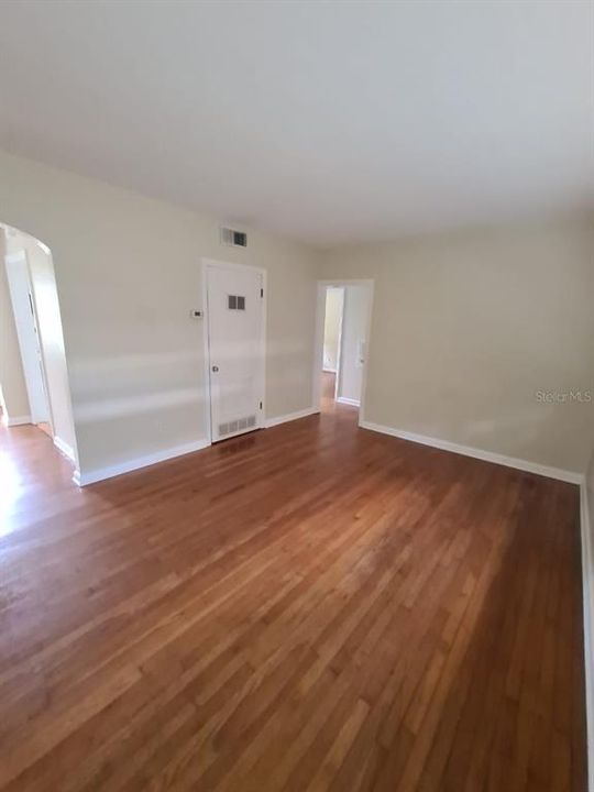 For Rent: $1,730 (2 beds, 2 baths, 830 Square Feet)