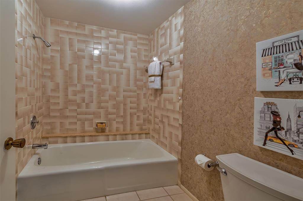待售: $350,000 (2 贝兹, 2 浴室, 1578 平方英尺)