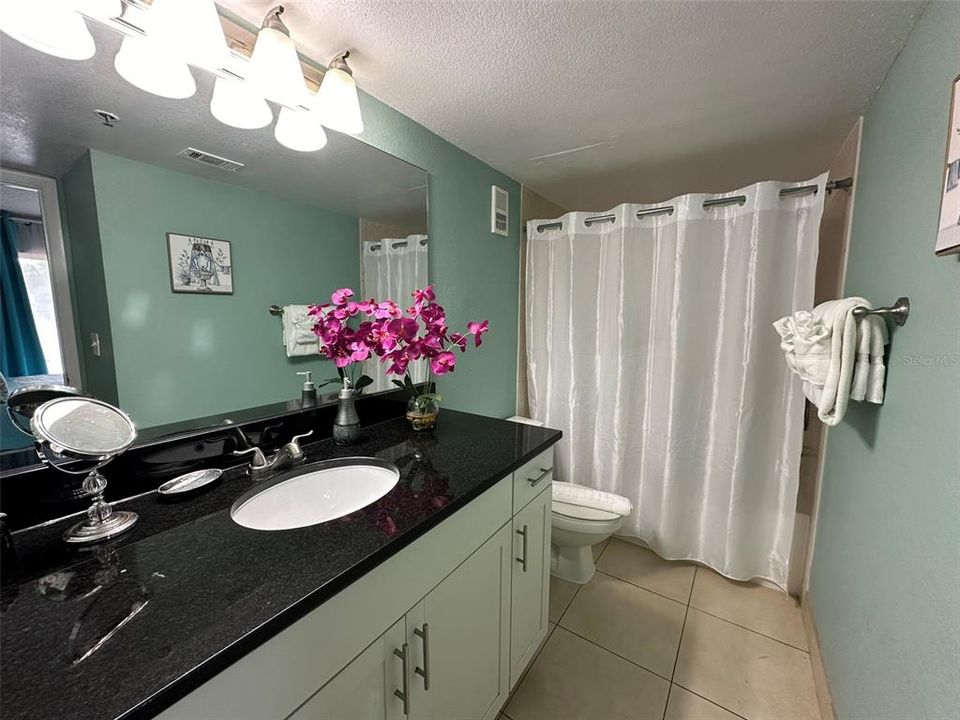For Sale: $120,000 (2 beds, 2 baths, 759 Square Feet)