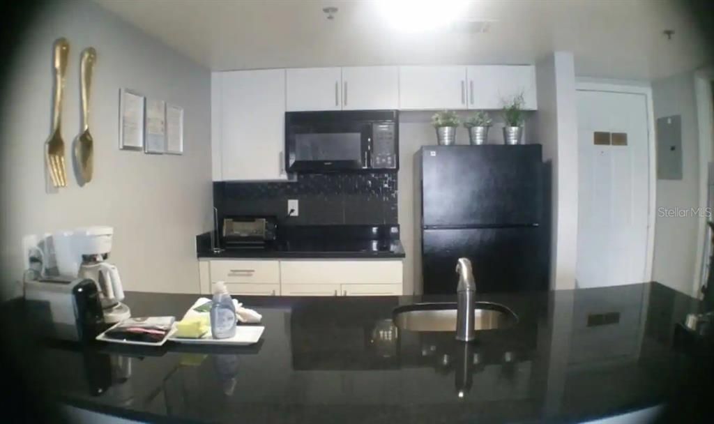 For Sale: $120,000 (2 beds, 2 baths, 759 Square Feet)