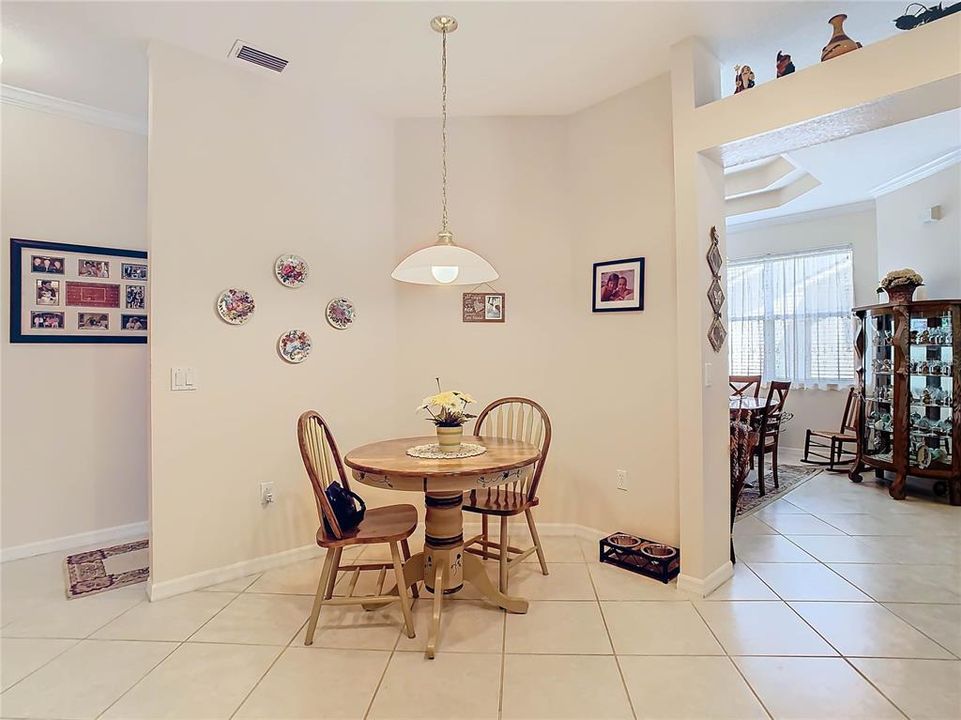 For Sale: $325,000 (2 beds, 2 baths, 1450 Square Feet)