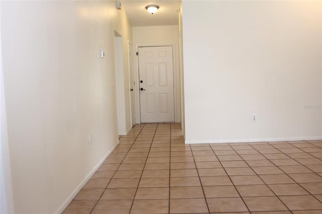 For Rent: $2,100 (3 beds, 2 baths, 1266 Square Feet)