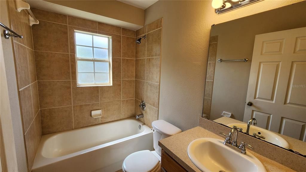 最近租的: $1,800 (4 贝兹, 2 浴室, 1618 平方英尺)