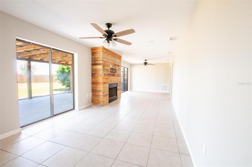 Active With Contract: $349,000 (4 beds, 3 baths, 1982 Square Feet)