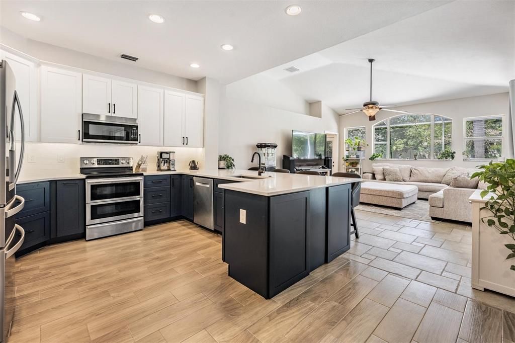 Active With Contract: $675,000 (4 beds, 3 baths, 2871 Square Feet)