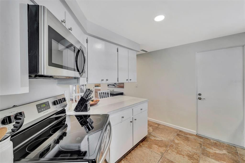 For Sale: $494,900 (3 beds, 2 baths, 1738 Square Feet)