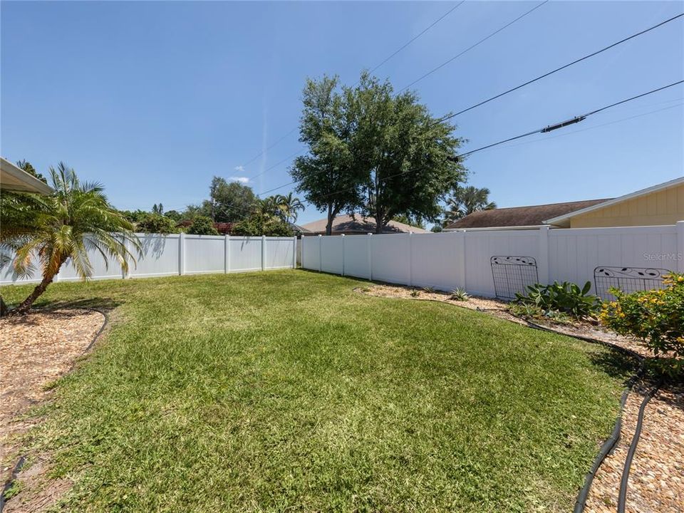 For Sale: $479,900 (3 beds, 2 baths, 1619 Square Feet)