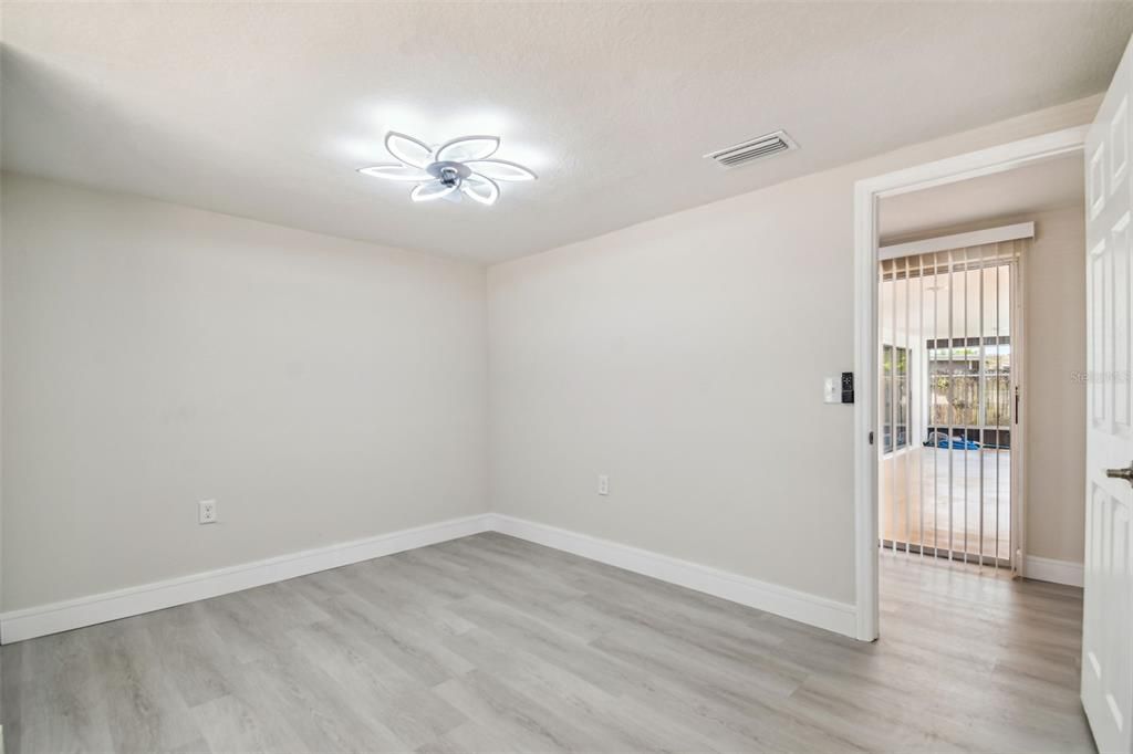 For Sale: $349,900 (3 beds, 2 baths, 1512 Square Feet)