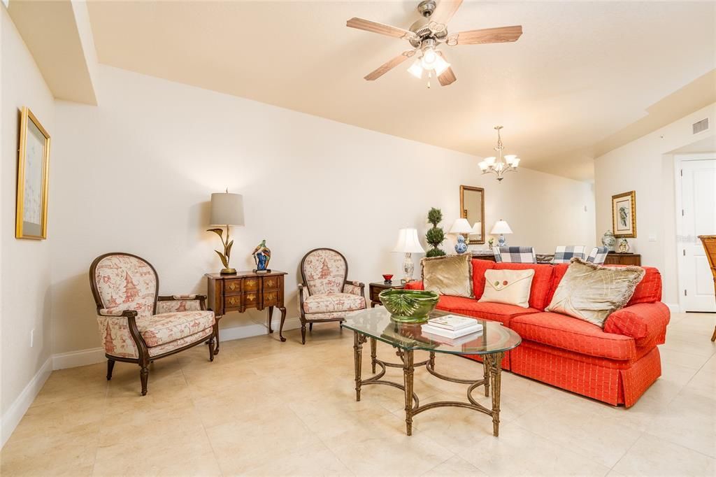For Sale: $559,000 (2 beds, 2 baths, 1384 Square Feet)