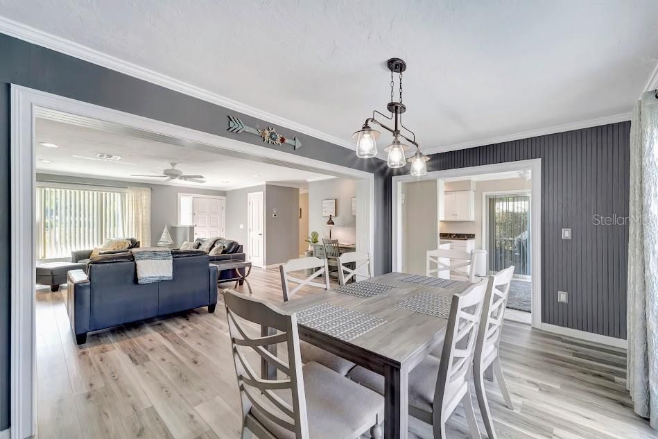 For Sale: $489,000 (2 beds, 2 baths, 1503 Square Feet)