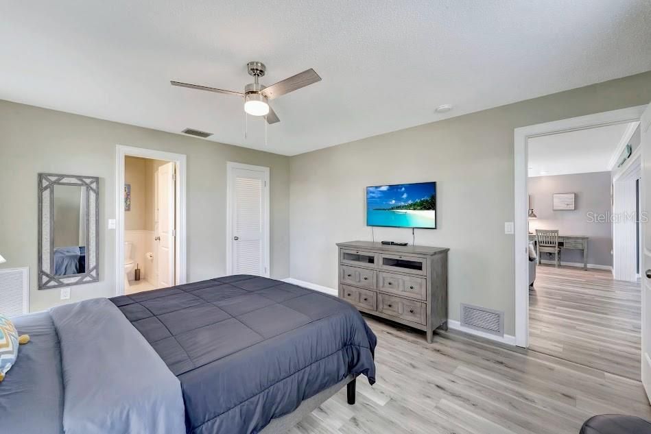 For Sale: $489,000 (2 beds, 2 baths, 1503 Square Feet)