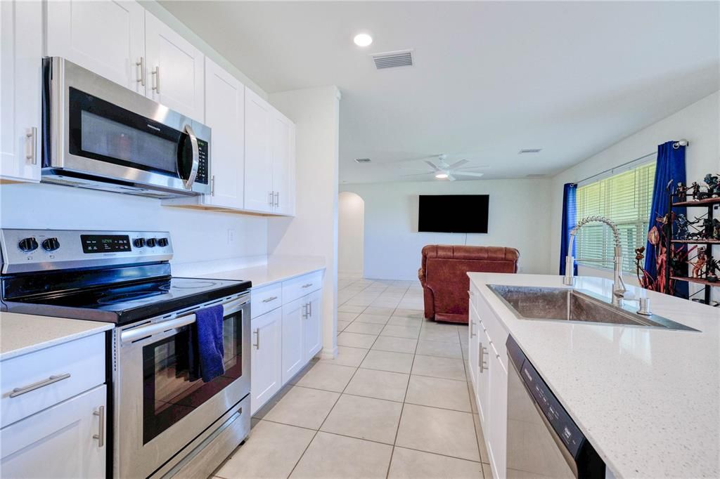 For Sale: $399,000 (4 beds, 2 baths, 2090 Square Feet)
