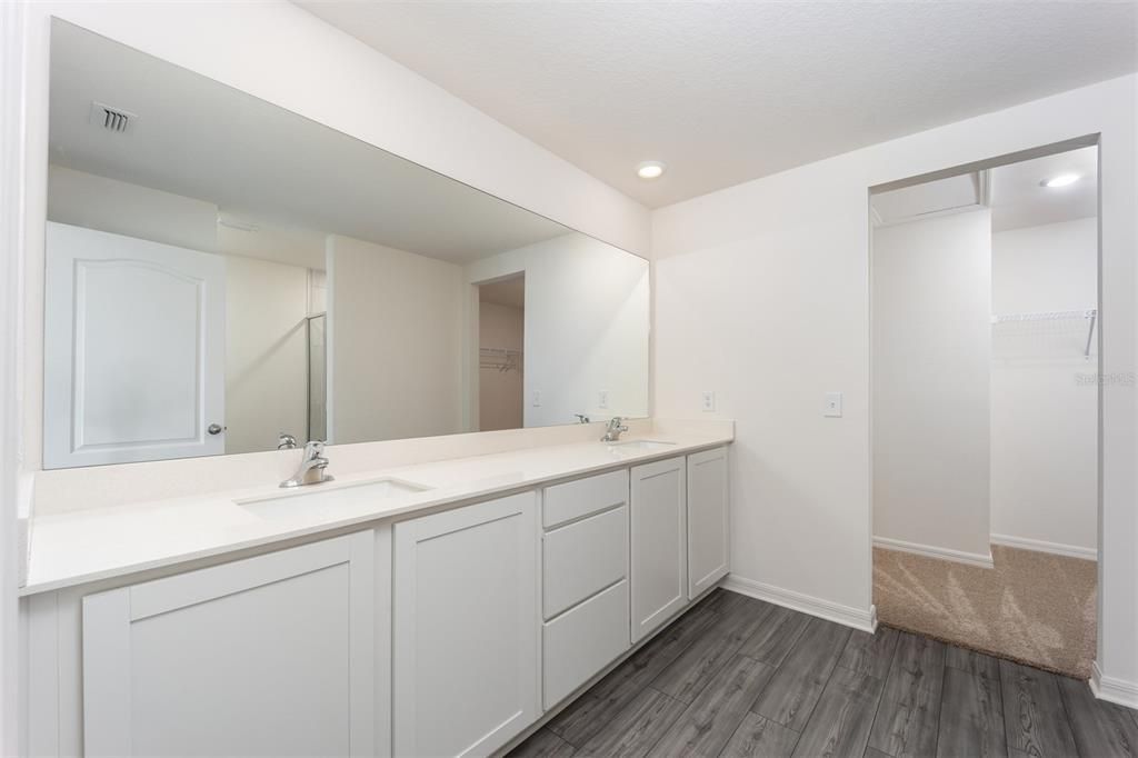 Active With Contract: $285,900 (2 beds, 2 baths, 1574 Square Feet)