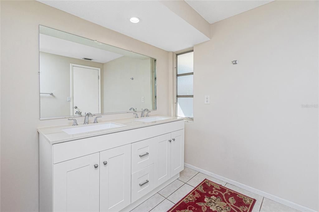 For Sale: $234,234 (2 beds, 2 baths, 1288 Square Feet)