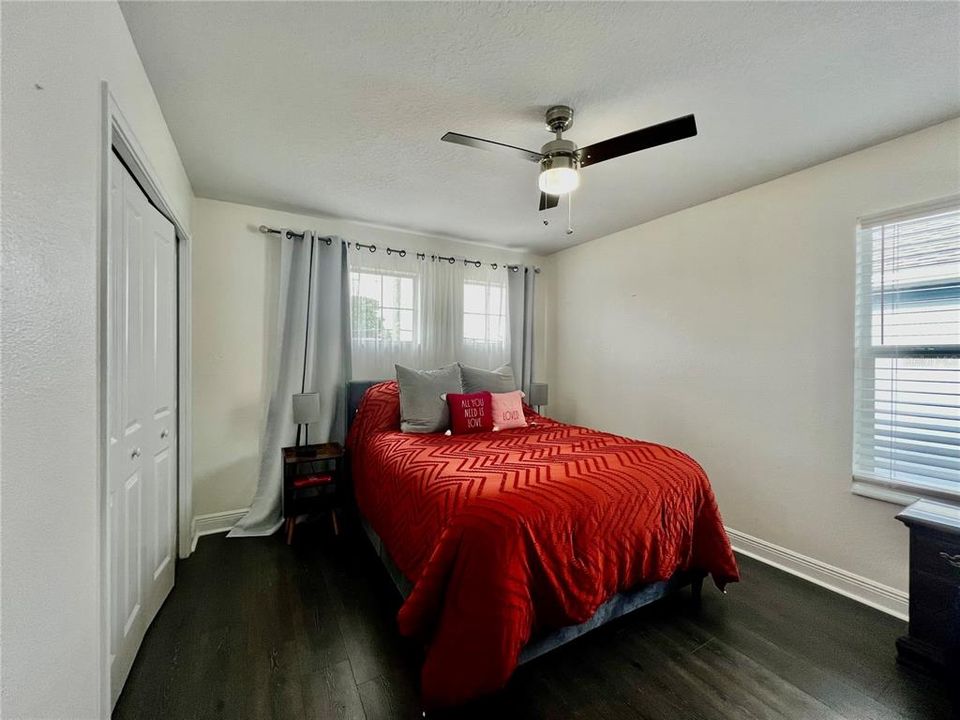 Active With Contract: $5,800 (4 beds, 2 baths, 2370 Square Feet)