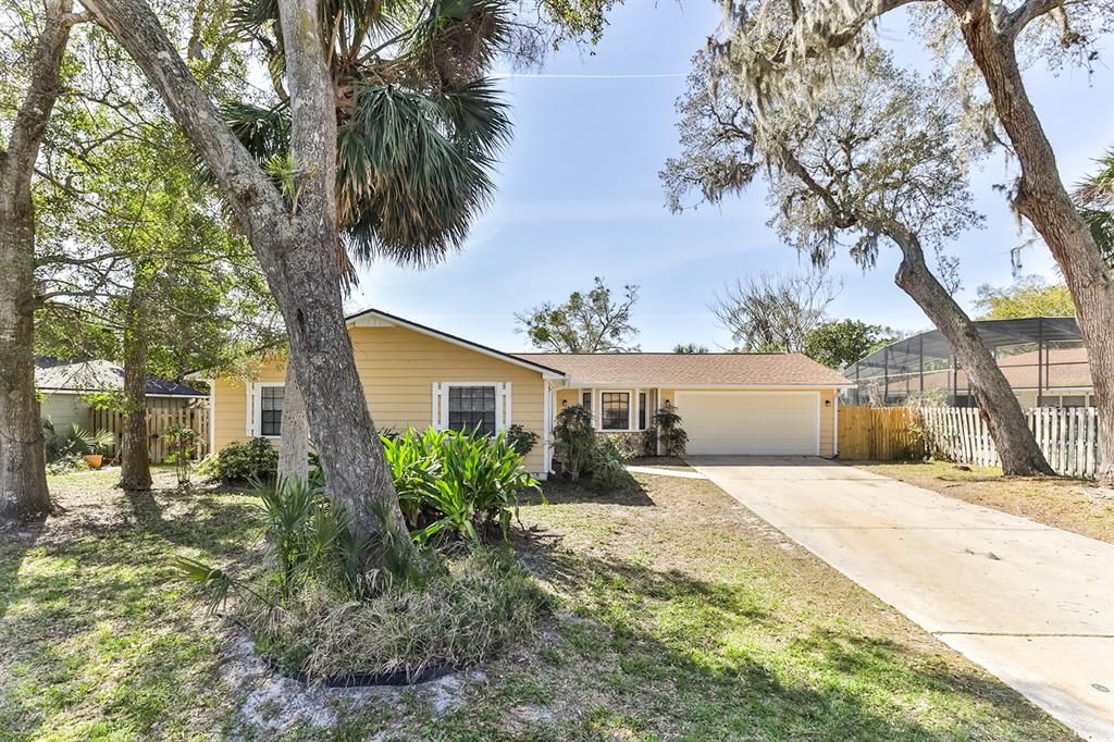 For Sale: $375,000 (4 beds, 2 baths, 1541 Square Feet)