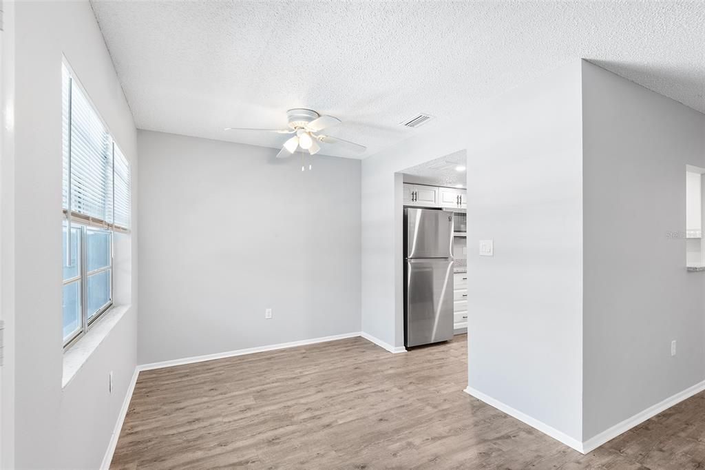 For Rent: $2,050 (2 beds, 1 baths, 7120 Square Feet)