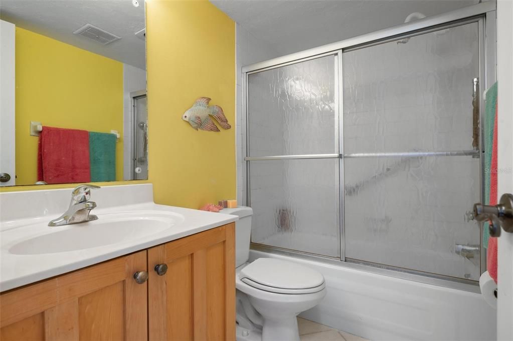 For Sale: $1,100,000 (3 beds, 2 baths, 1710 Square Feet)