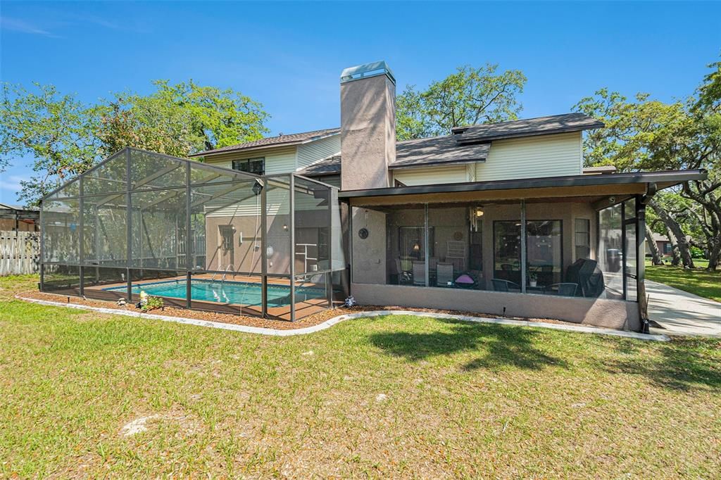 Recently Sold: $400,000 (4 beds, 3 baths, 2572 Square Feet)