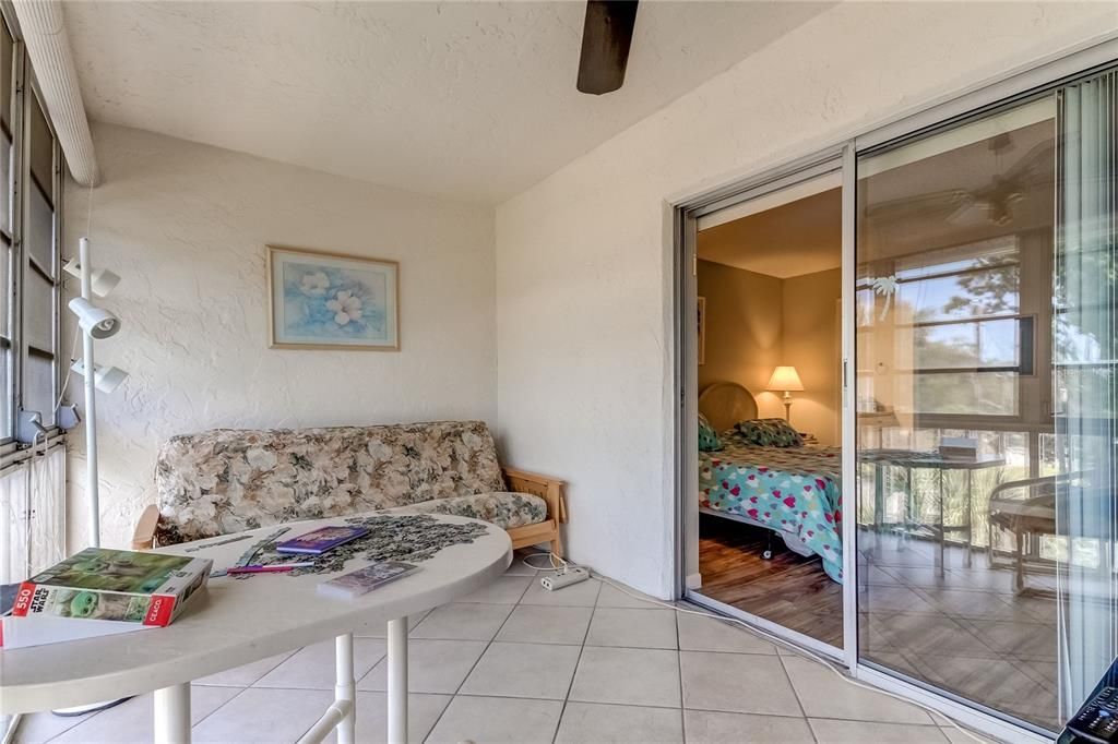 For Sale: $285,000 (2 beds, 2 baths, 1370 Square Feet)