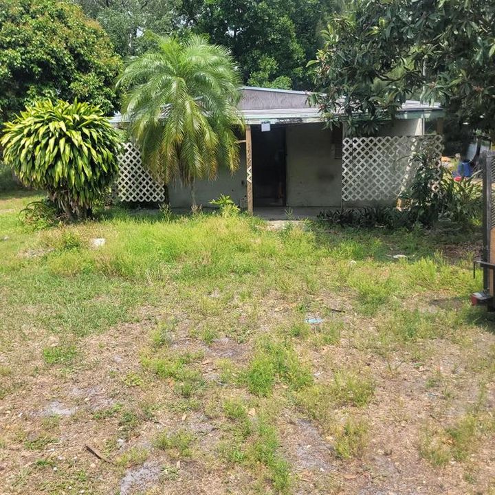 For Sale: $128,000 (3 beds, 1 baths, 864 Square Feet)