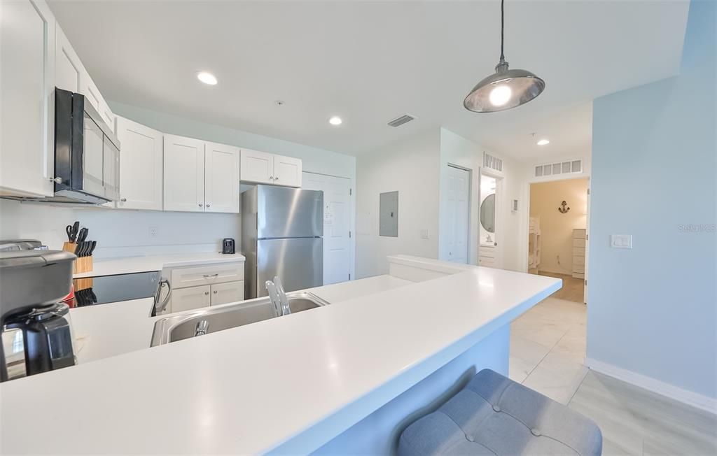 Active With Contract: $625,000 (2 beds, 2 baths, 758 Square Feet)