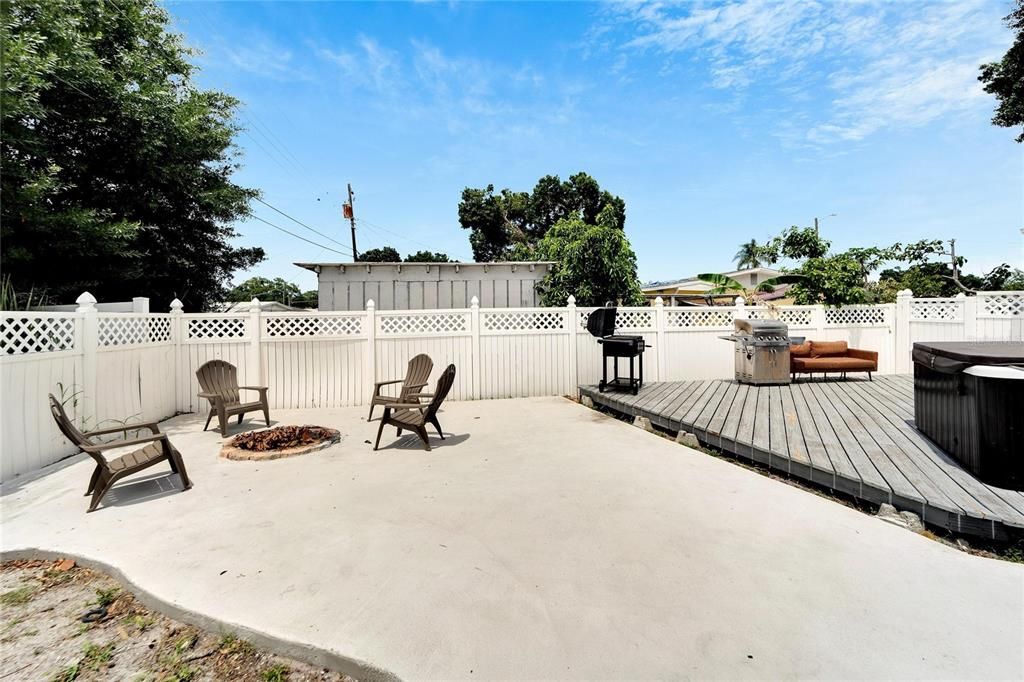 For Sale: $475,000 (4 beds, 2 baths, 2049 Square Feet)