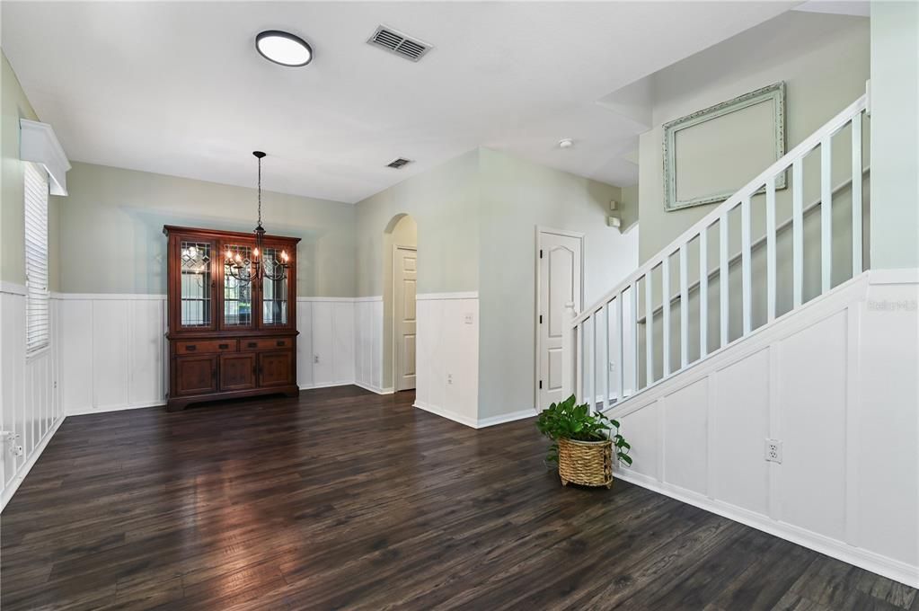 For Sale: $324,000 (3 beds, 2 baths, 1928 Square Feet)