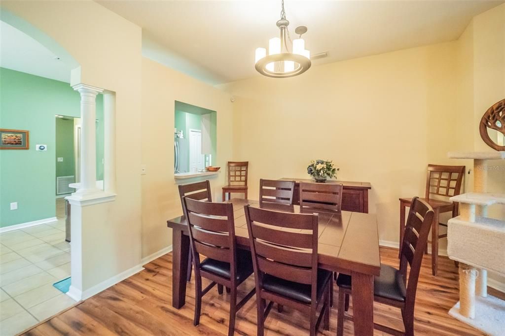 For Sale: $329,900 (2 beds, 2 baths, 1537 Square Feet)