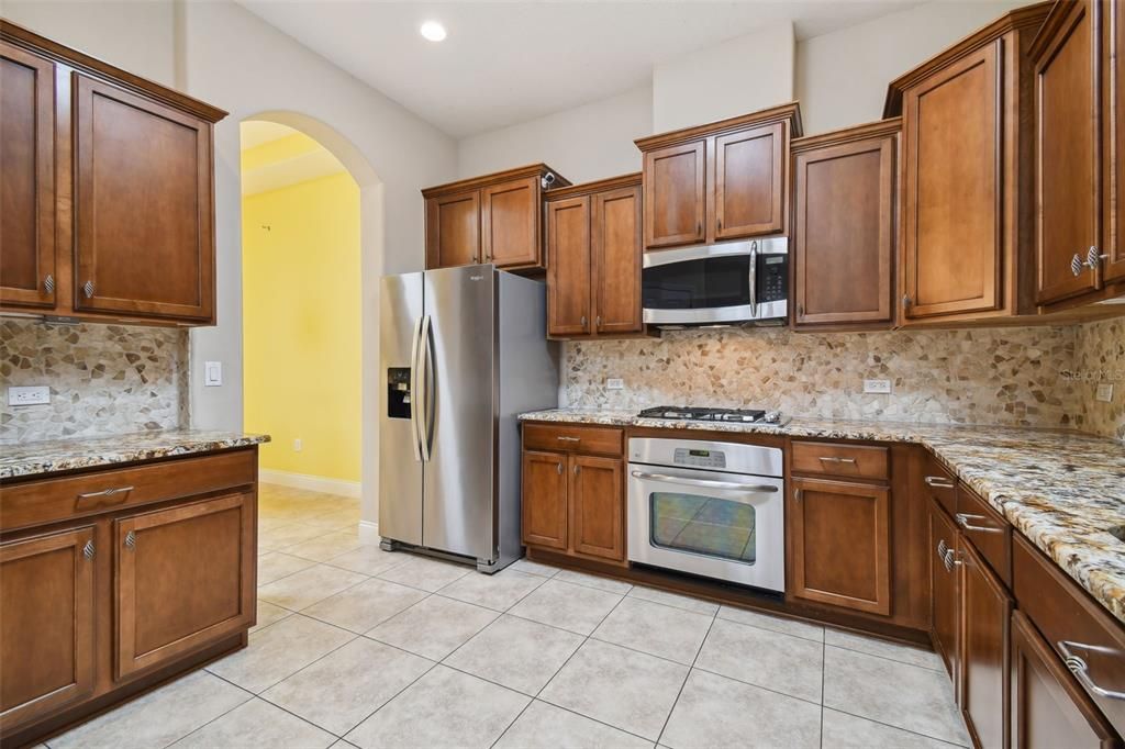 For Sale: $485,000 (2 beds, 2 baths, 1689 Square Feet)