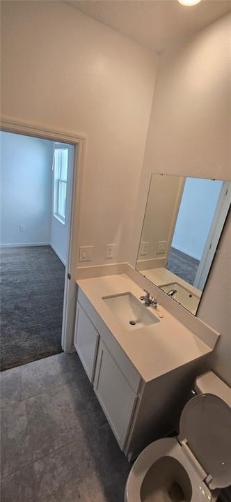 For Rent: $1,200 (1 beds, 1 baths, 370 Square Feet)
