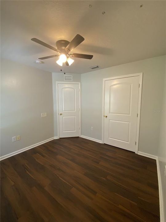Active With Contract: $2,400 (4 beds, 2 baths, 1956 Square Feet)