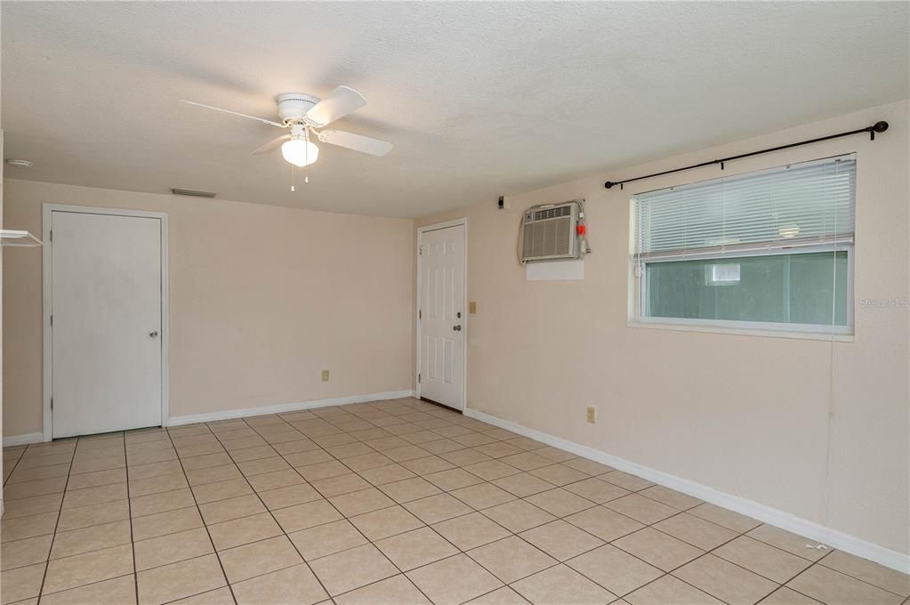 For Sale: $280,000 (4 beds, 1 baths, 1854 Square Feet)
