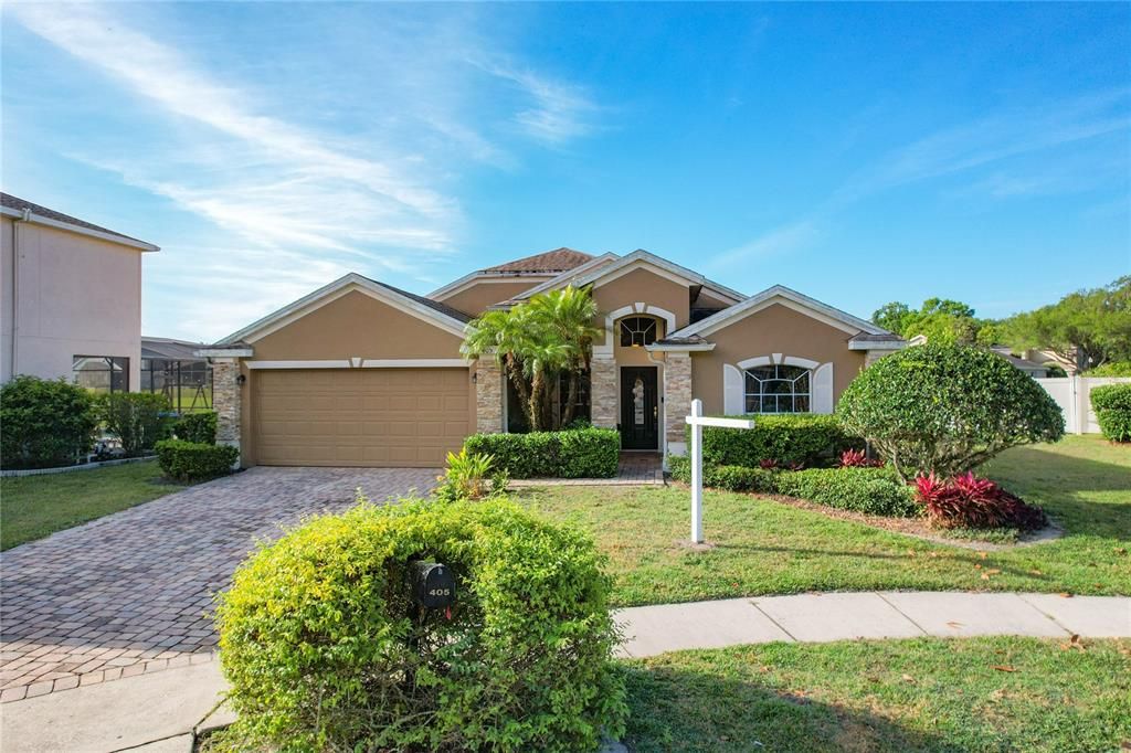 Active With Contract: $549,900 (4 beds, 2 baths, 2055 Square Feet)