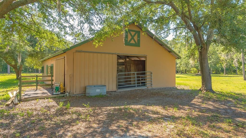 Concrete constructionConcrete floorPressure washed 2023Metal roof with hurricane ties