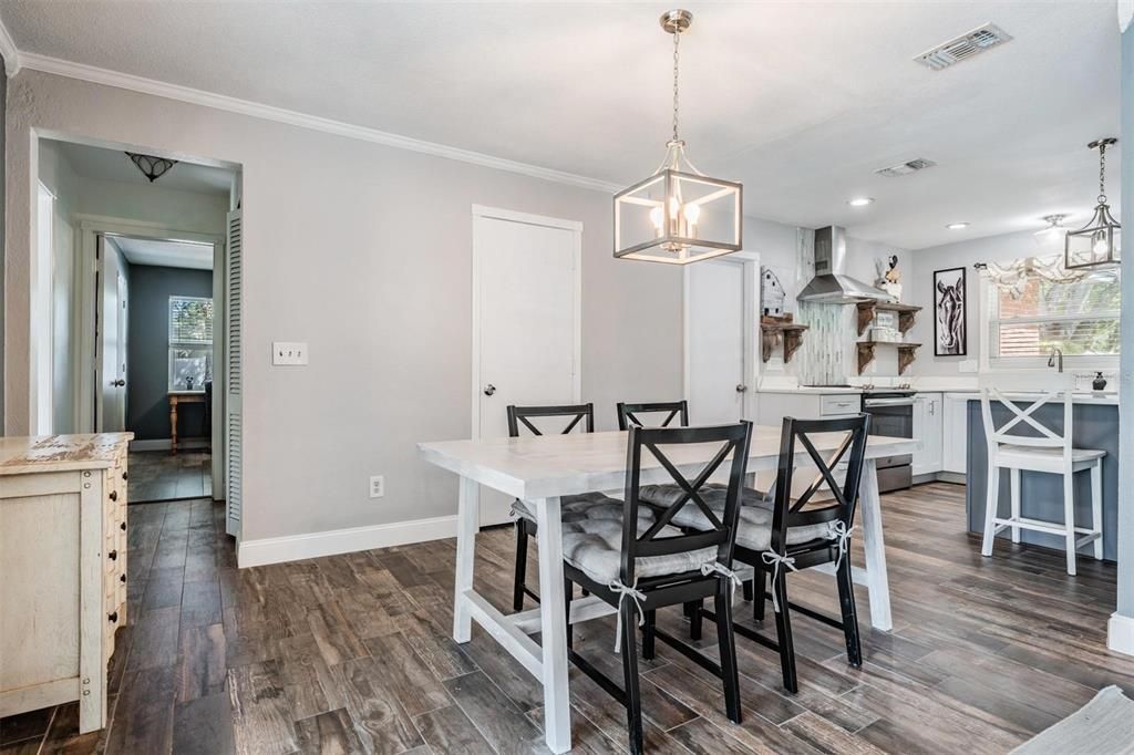 Active With Contract: $585,000 (4 beds, 2 baths, 1864 Square Feet)