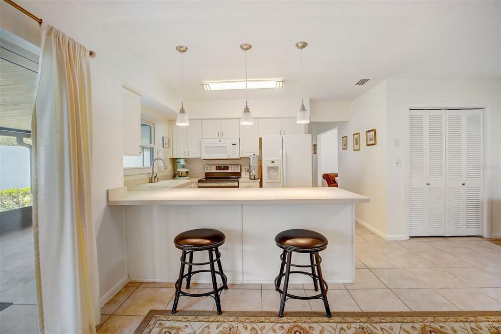 Active With Contract: $450,000 (3 beds, 2 baths, 1536 Square Feet)