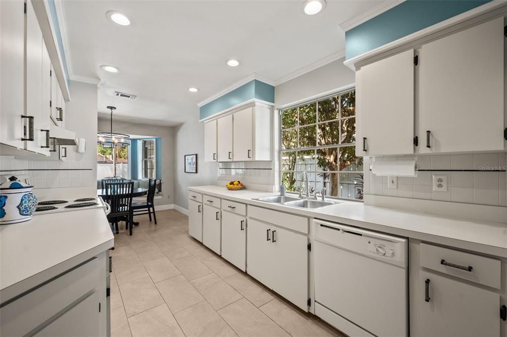 Active With Contract: $499,900 (3 beds, 2 baths, 2001 Square Feet)