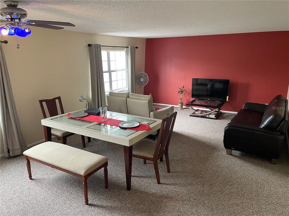 For Sale: $209,999 (2 beds, 2 baths, 1049 Square Feet)