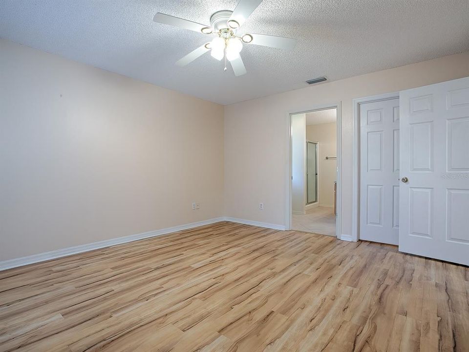 For Sale: $335,000 (3 beds, 2 baths, 1527 Square Feet)