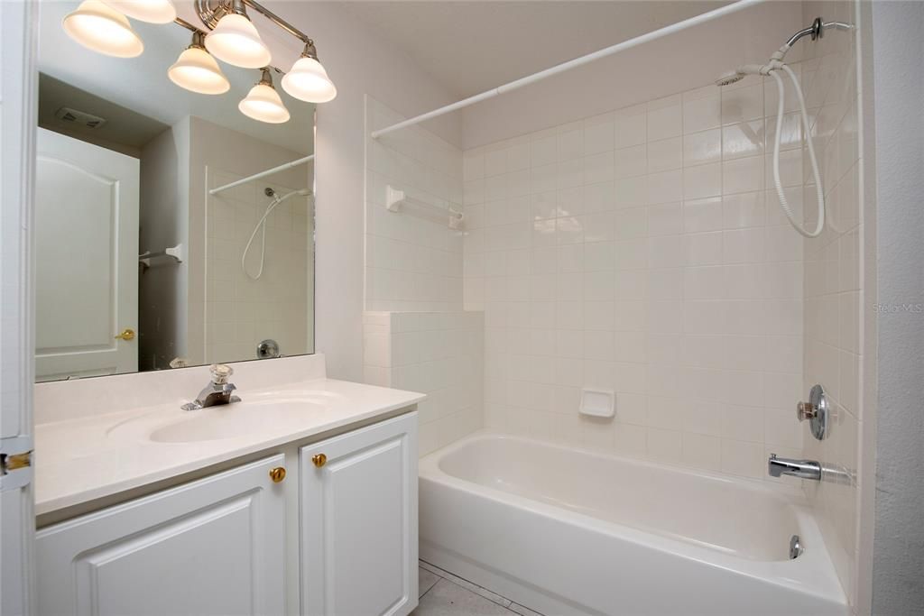 待售: $415,000 (3 贝兹, 2 浴室, 1933 平方英尺)