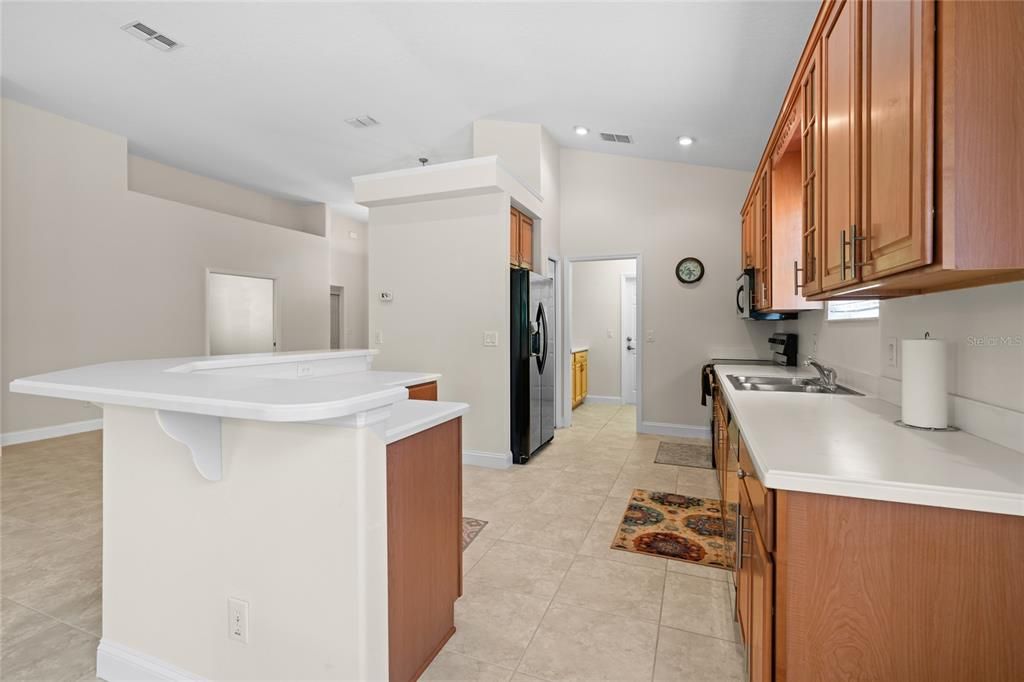 For Sale: $419,500 (2 beds, 2 baths, 1705 Square Feet)