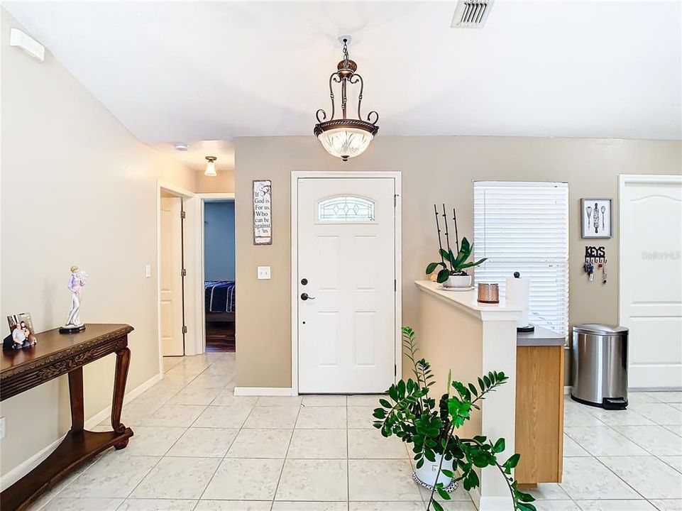For Sale: $365,000 (3 beds, 2 baths, 1600 Square Feet)