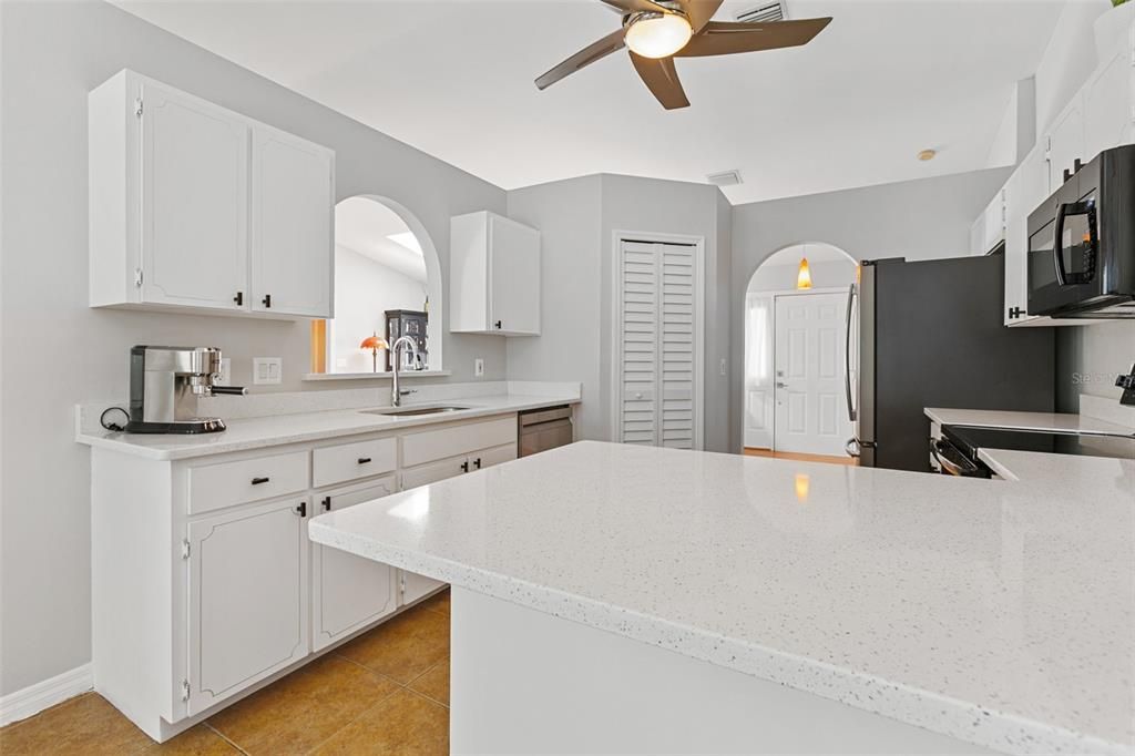 Active With Contract: $449,900 (3 beds, 2 baths, 1599 Square Feet)