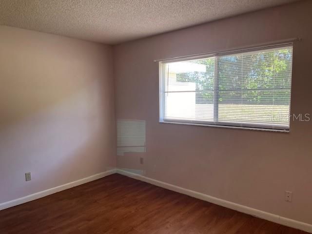 For Rent: $1,400 (2 beds, 2 baths, 1059 Square Feet)