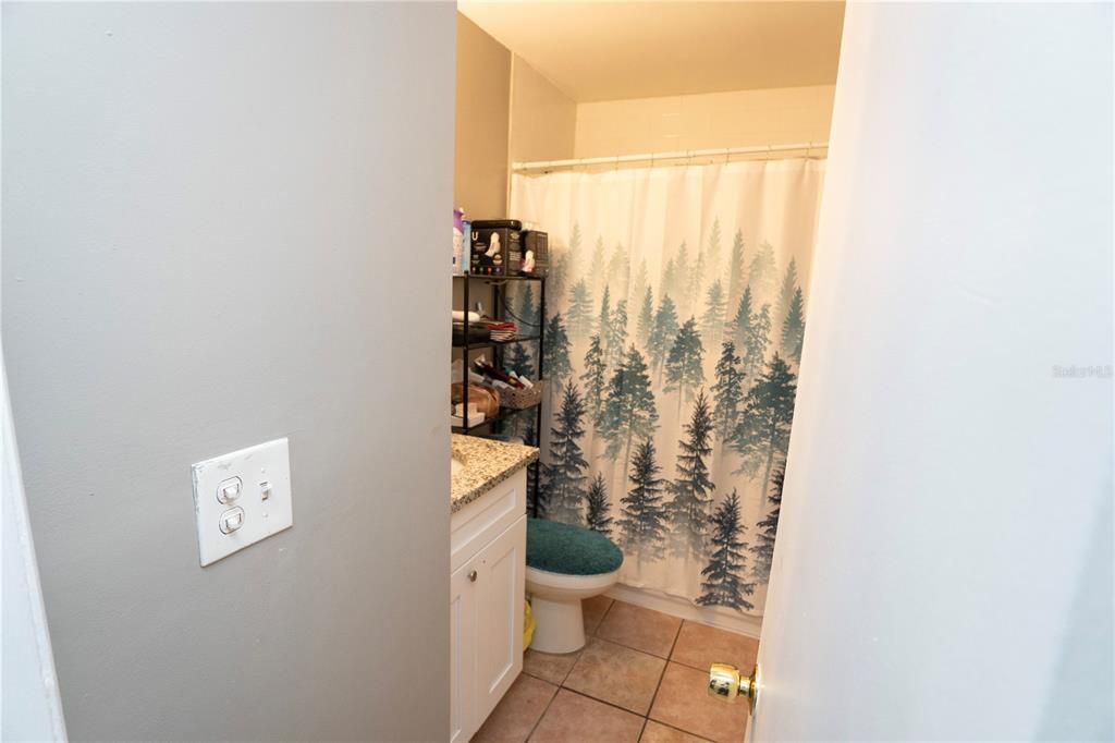 For Sale: $280,000 (3 beds, 1 baths, 1050 Square Feet)